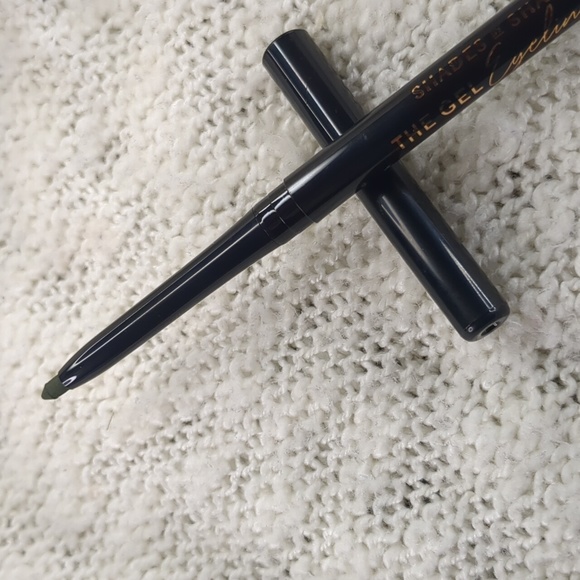 SHADES BY SHAN The Gel Eyeliner in Matcha, 0.28g/0.001oz - Picture 4 of 8